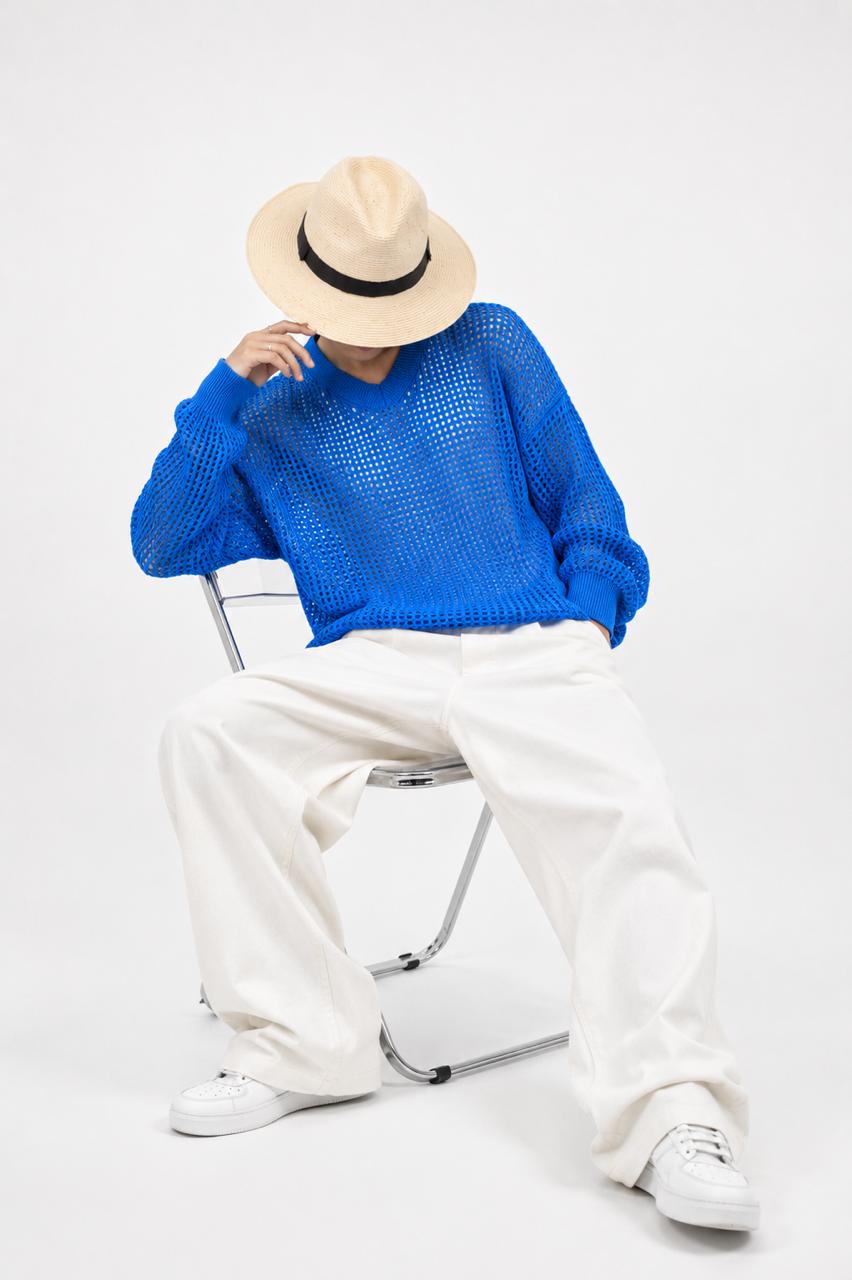 Royal Blue Loose-knit pullover